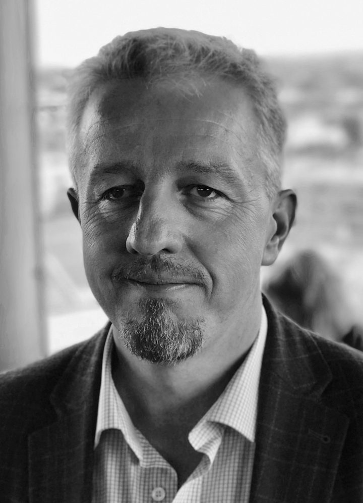 Lyndon James, author of the HEL|OS series